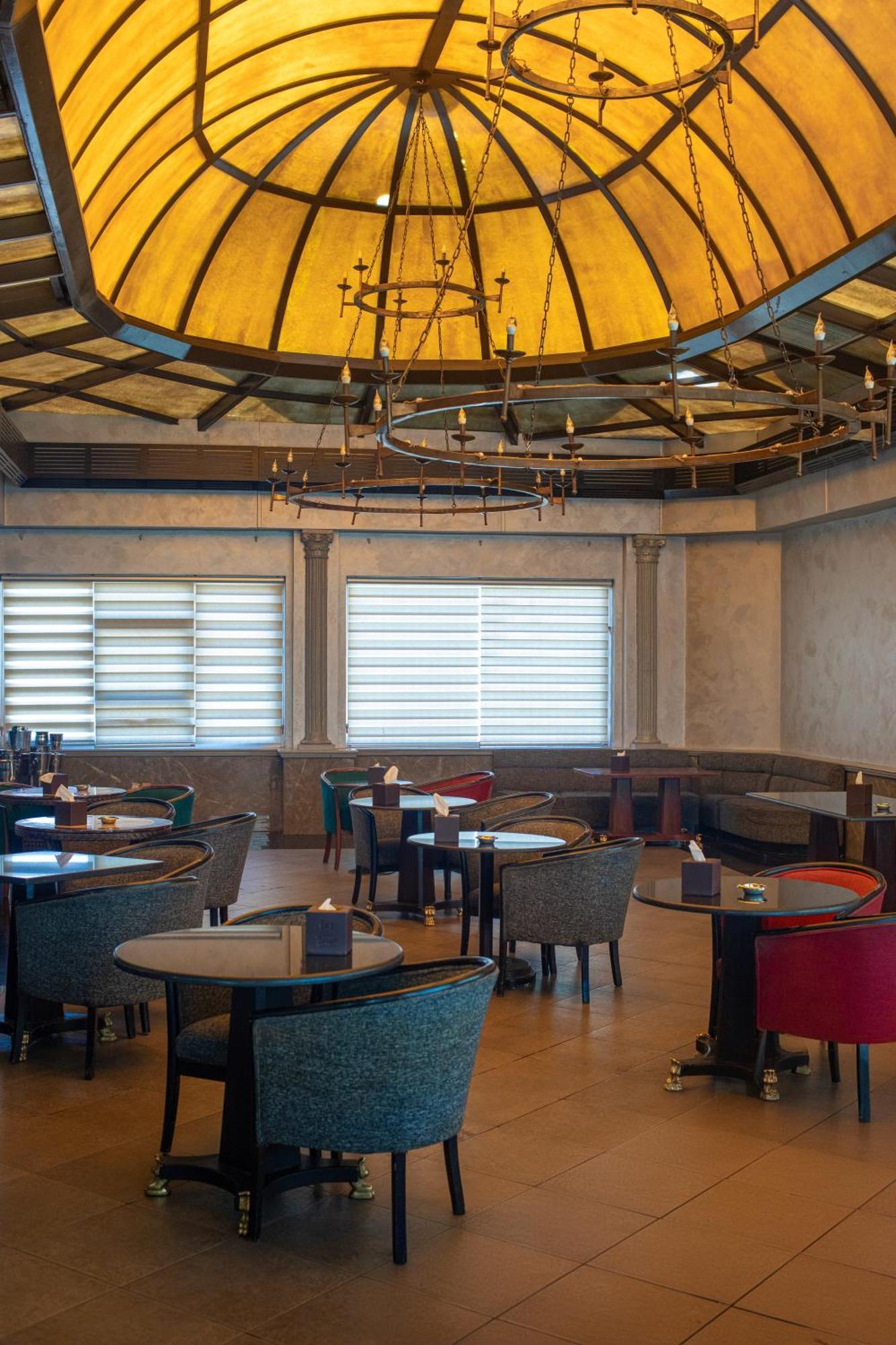 Bristol Hotel Amman Eksteriør bilde The interior of the restaurant